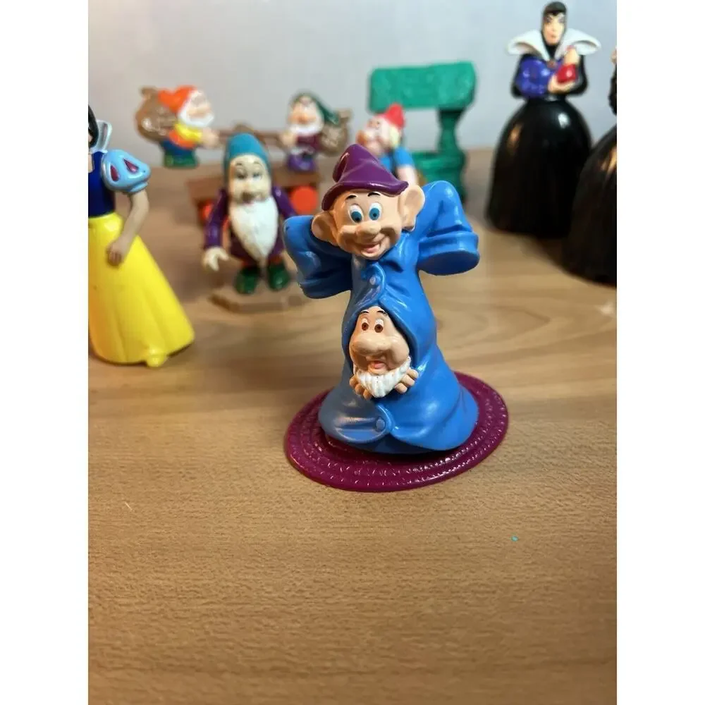 Bundle Of 9 Snow White Vintage Toys Fast Food 1990s